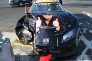 Phil Hellmuth crashed the Ultimate Bet race car in Las Vegas during the WSOP 2007.