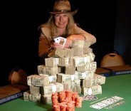 Sally Anne Boyer wins the 2007 WSOP Ladies Championship.
